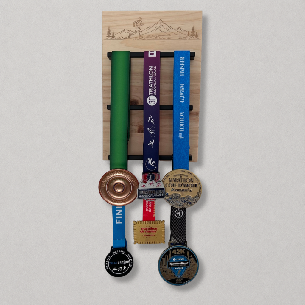 Idée cadeau coureur avec support médailles mural en bois