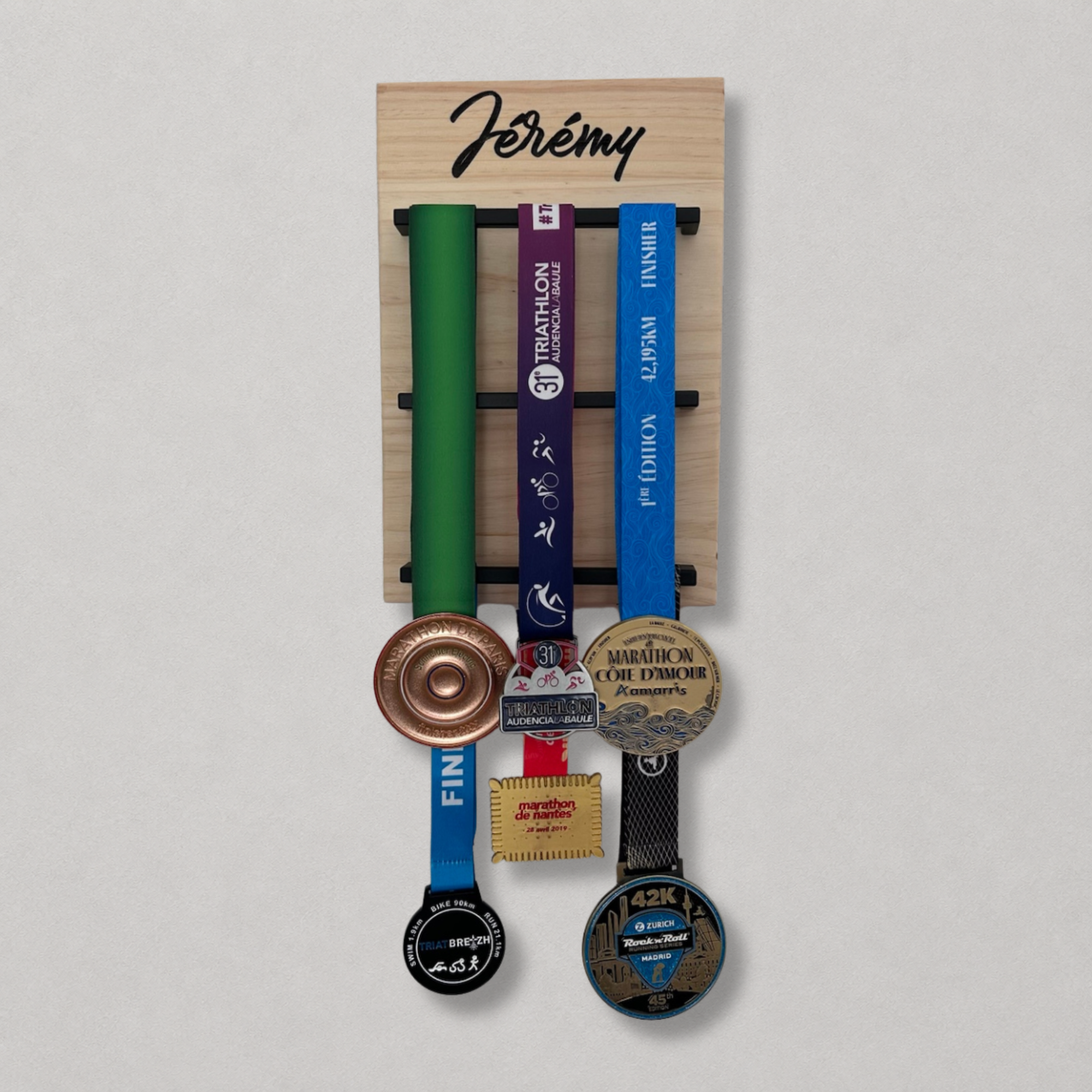 Support médailles en bois personnalisé pour running, trail et triathlon
